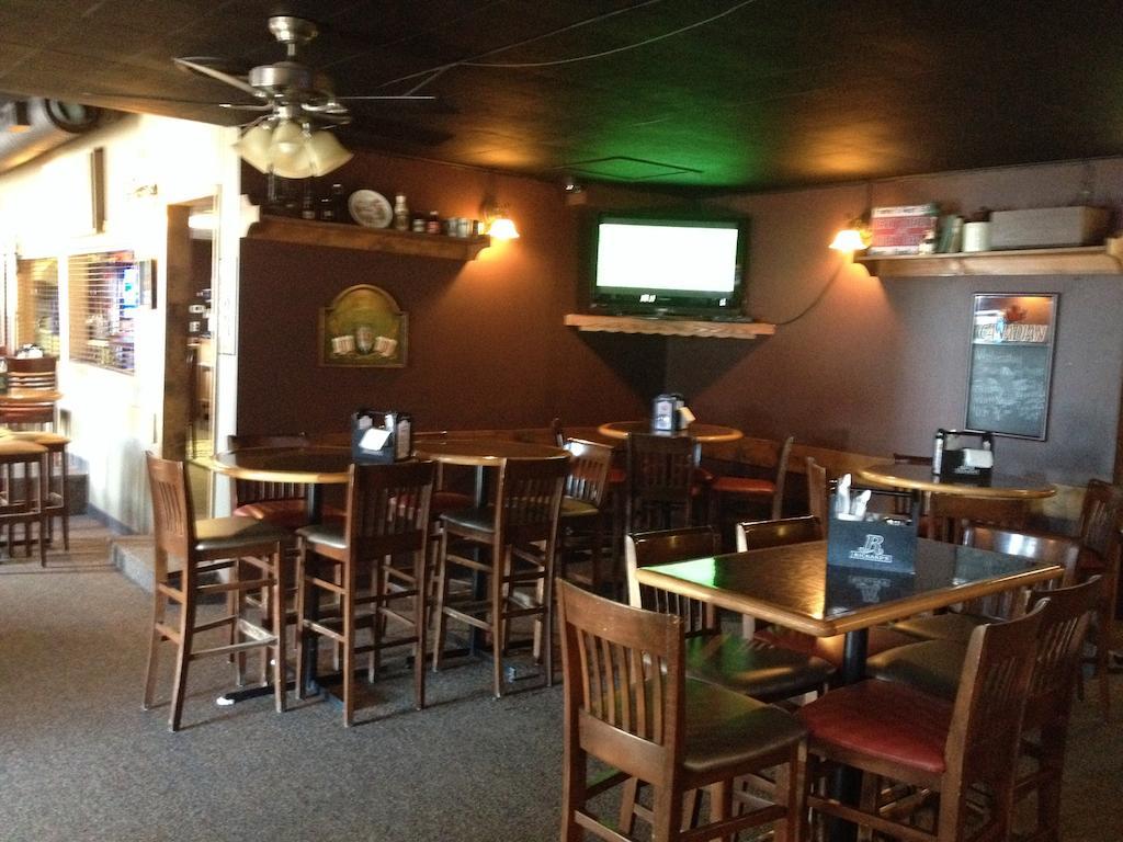 Chubby'S Bar & Motel Belle Plaine Εξωτερικό φωτογραφία